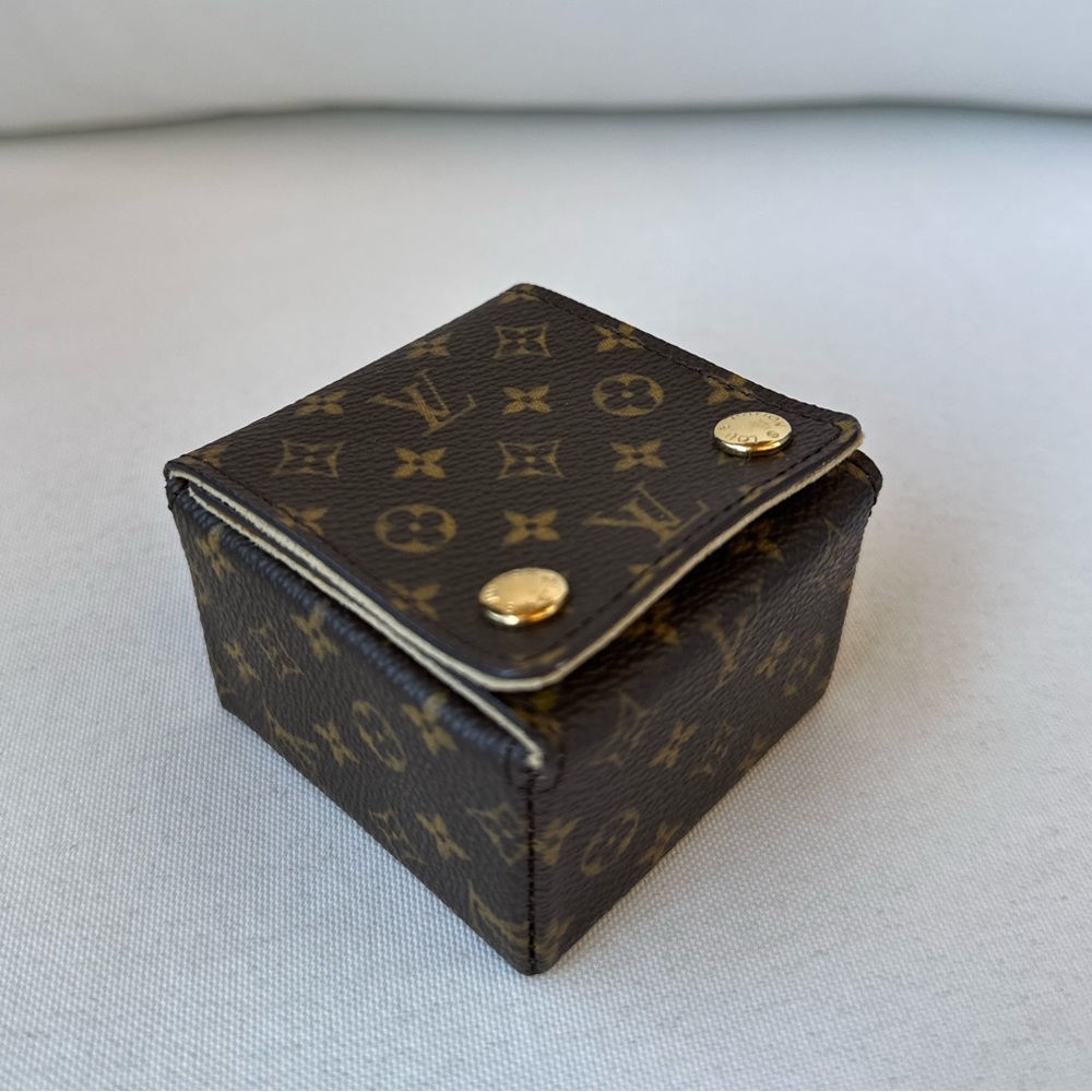 Louis Vuitton Monogram Canvas Travel Jewelry Box for a pendant/earrings/ring NWT
